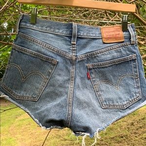 Levi’s cutoff shorts